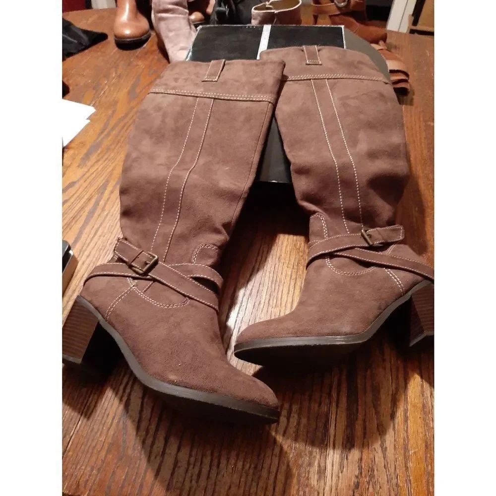 Size 9.5 New Directions Friar Brown Boots Chunky Stacked Heel Side Zip Tall Boot